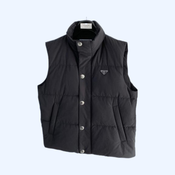 프라다 클릭 구스다운 베스트