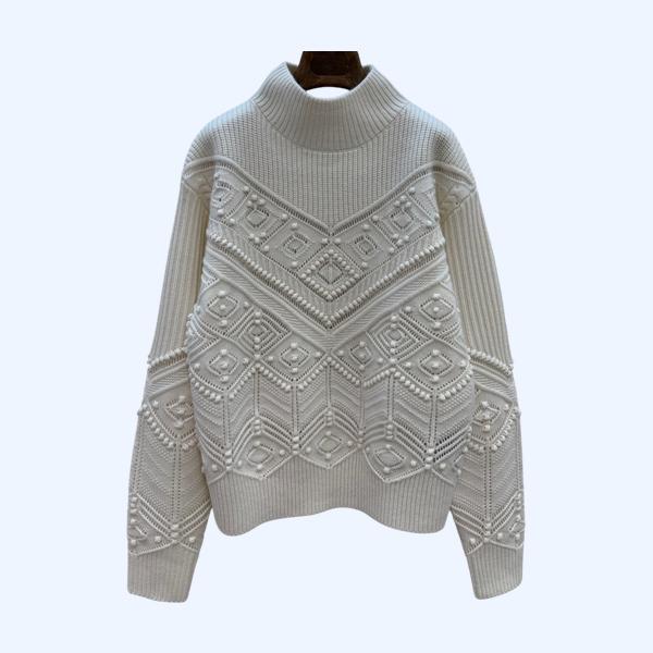 LP 하프 터틀넥 스웨터