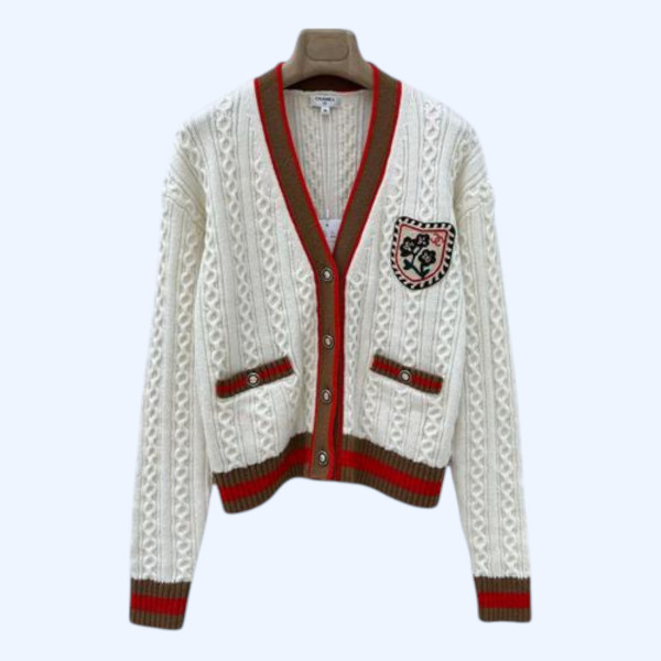 샤넬 배지 자수 니트 가디건