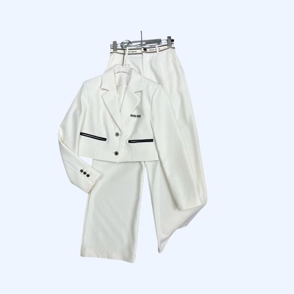 미우미우 레터 장식 슈트 팬츠