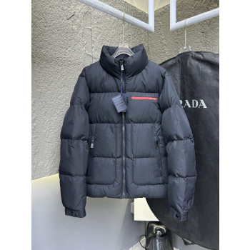 프라다 레드 다운 재킷