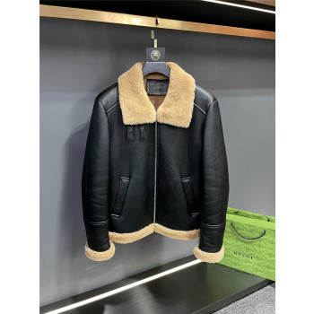 프라다 퍼 올인원 재킷