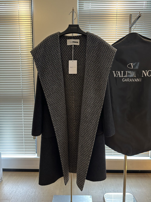 발랜티노 프린트 투톤 로브 코트