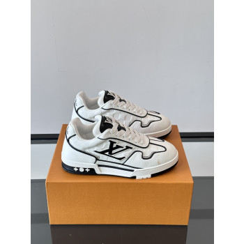 LV 레터링로고 스니커즈
