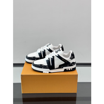 LV 트레이너 스니커즈