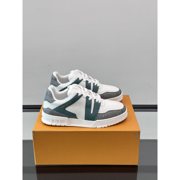 LV 트레이너 스니커즈