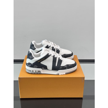 LV 트레이너 스니커즈