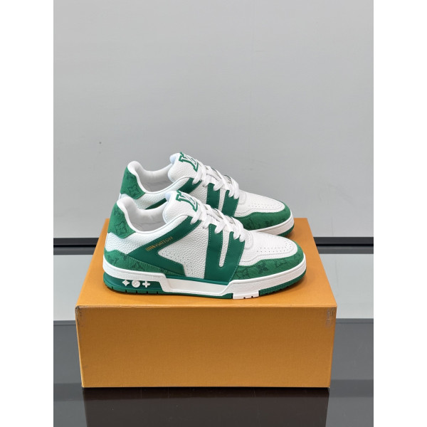 LV 트레이너 스니커즈