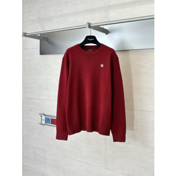 구찌 라벨 자수 풀오버 크루넥 스웨터