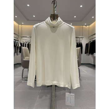 몽클레어 터틀넥