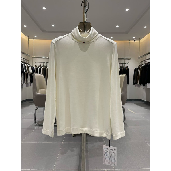 몽클레어 터틀넥