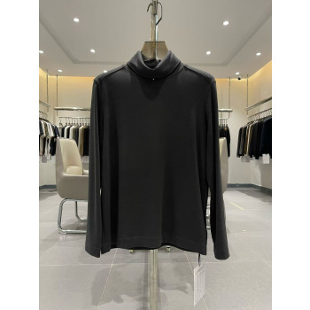 몽클레어 터틀넥