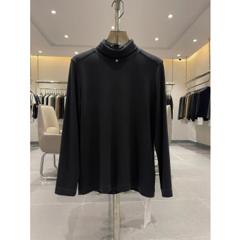 몽클레어 터틀넥
