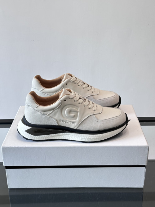 지방시 스웨이드 스니커즈