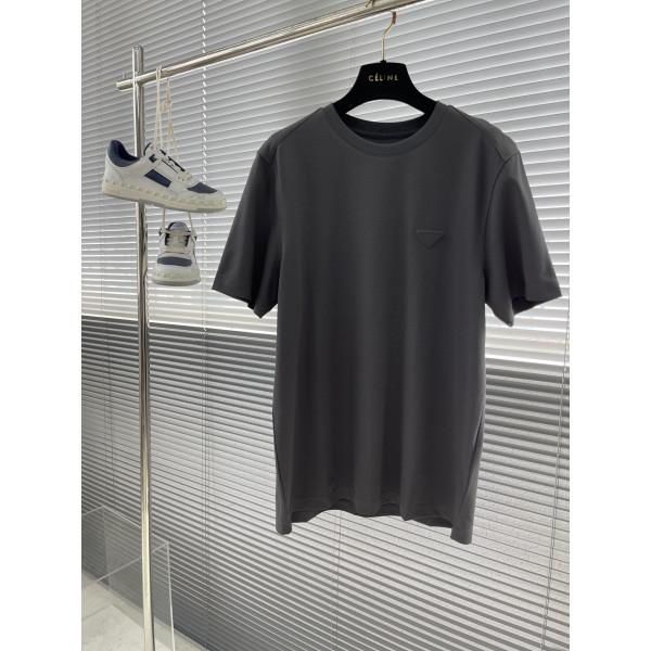 프라다 삼각로고 반팔 티셔츠