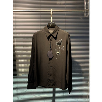 프라다 트라이앵글 브랜드셔츠