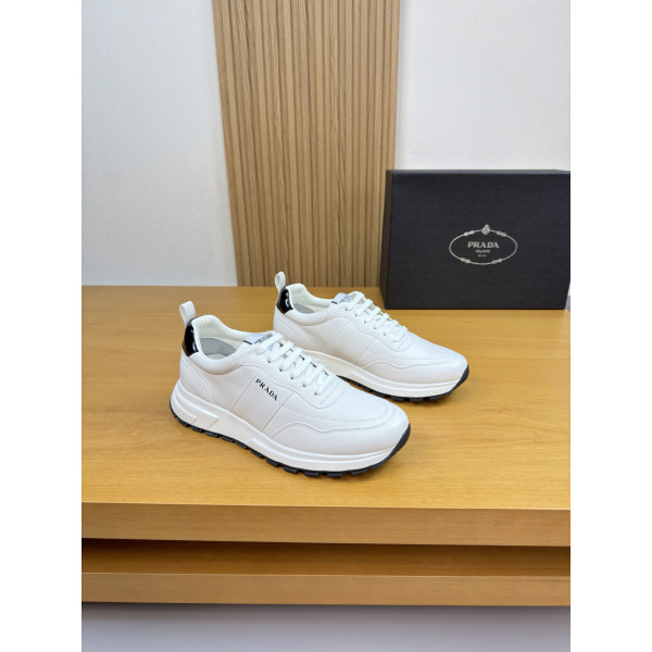 프라다 캐주얼 스니커즈