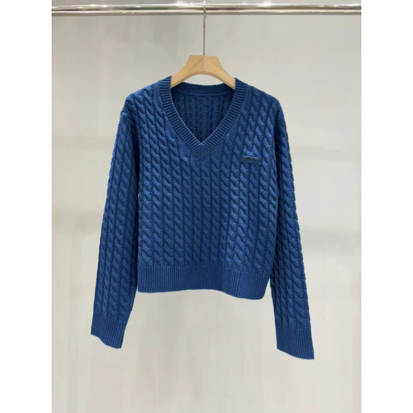 미우미우 브이넥 트위스트 니트 스웨터