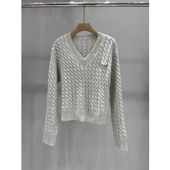미우미우 브이넥 트위스트 니트 스웨터