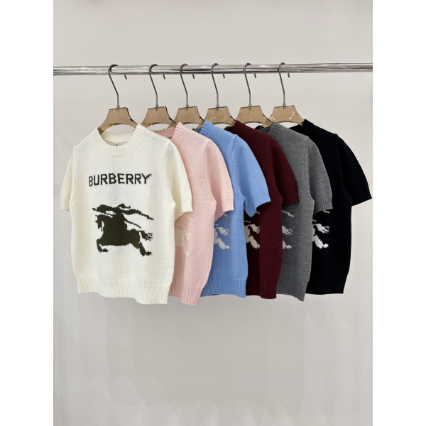 버버리 라운드넥 레터로고 니트