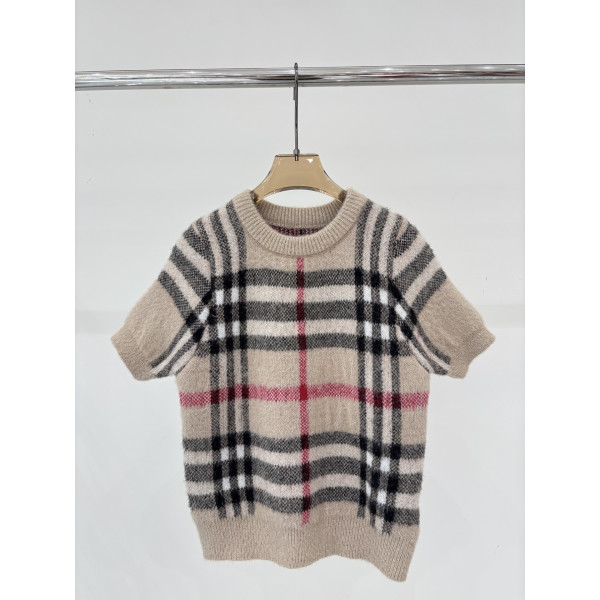 버버리 라운드넥 클래식 체크 티셔츠