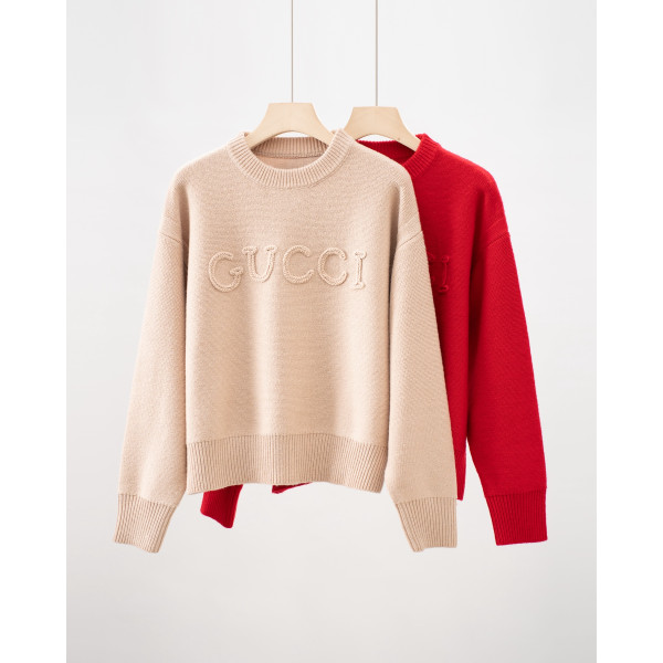 구찌 라운드넥 니트