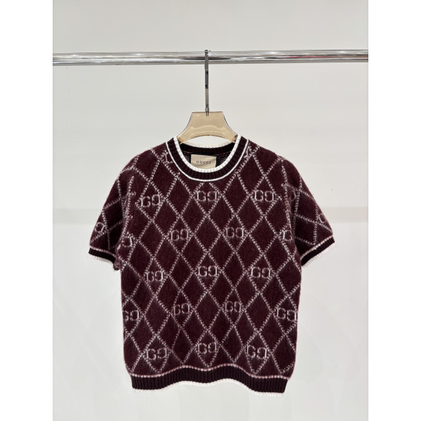 구찌 라운드넥 니트 반팔