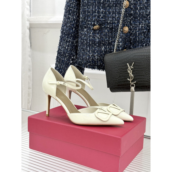 발렌티노 빅 버클 하이힐