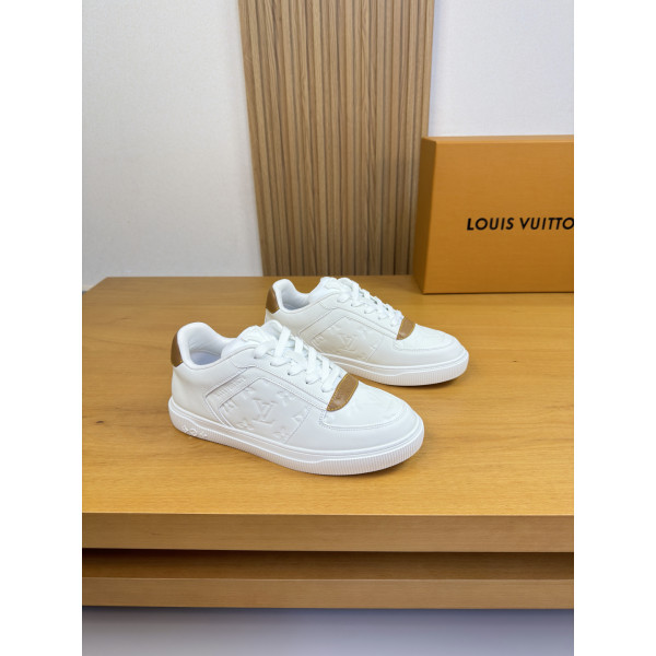 LV 스니커즈