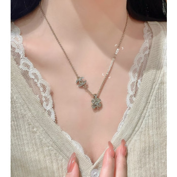 샤널 쌍네잎클러버 목걸이