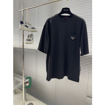 프라다 포켓 트라이앵글 반팔