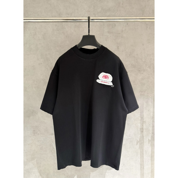 발렌시아가 자수 반팔티셔츠