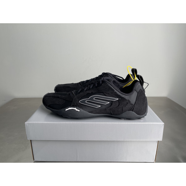 발렌시아가 라운드 토 레이스업 로우탑 슈즈