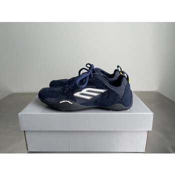 발렌시아가 라운드 토 레이스업 로우탑 슈즈