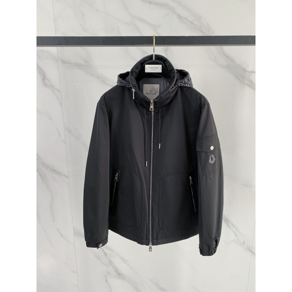 몽클레어 맹커우 클래식 재킷