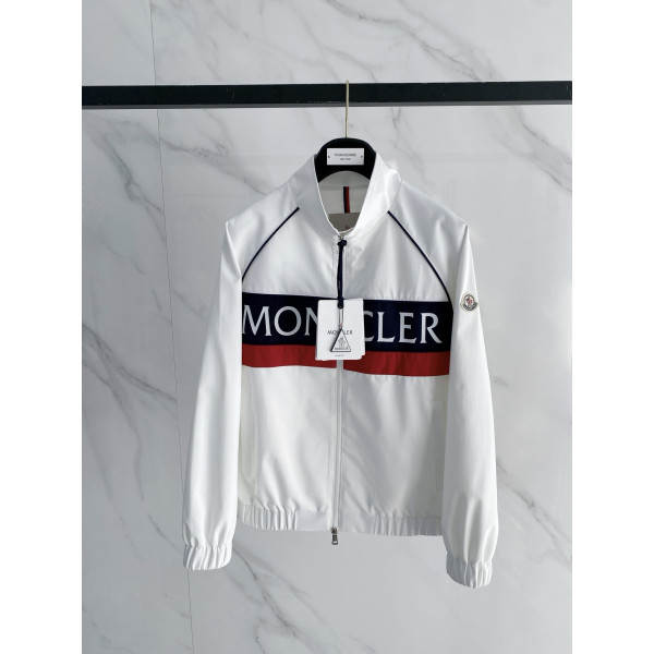 몽클레어 클래식 로고 재킷