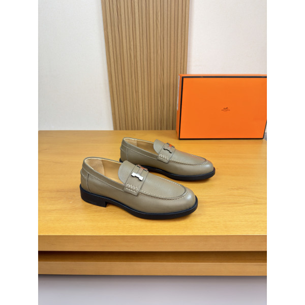 에르메스 잠금 장식 구두