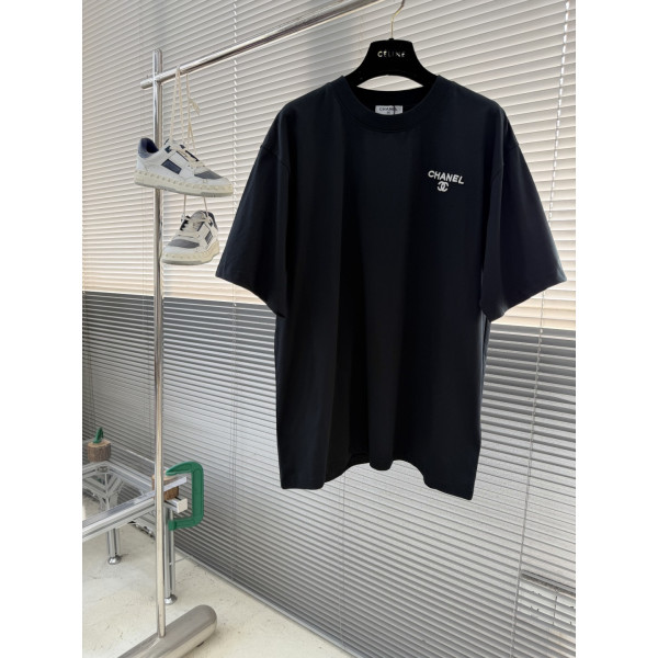 샤넬 자수 로고 반팔 티셔츠