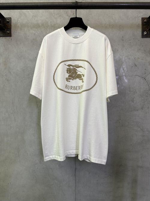 버버리 워호스 로고 폼프린트 반팔티셔츠