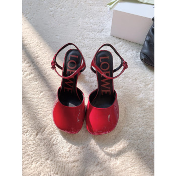 로에베 앵글 스트랩 펌프스