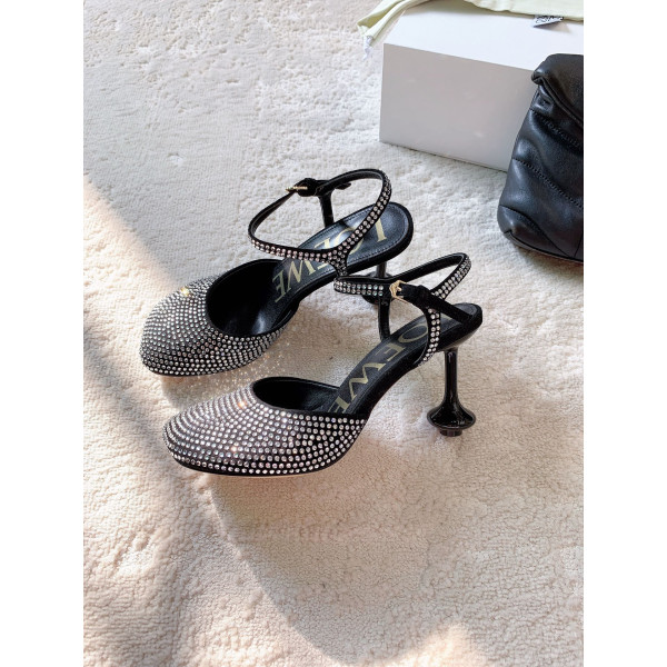 로에베 트라이앵글 펌프스