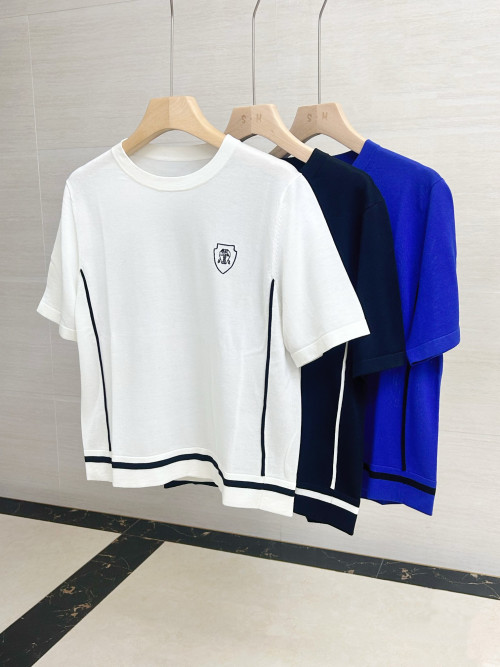 BC 자수 배지니트 스웨터