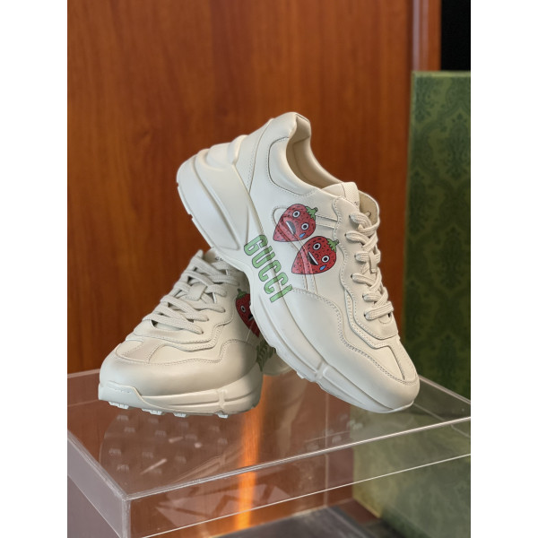 구찌 GG 라이톤 스니커즈