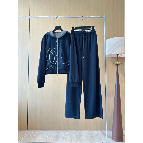 샤넬 로고 트레이닝 세트