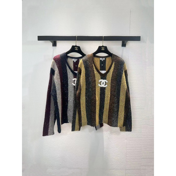 샤넬 브이넥 티셔츠