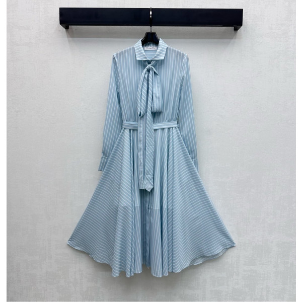 디올 벨트 스트라이프 드레스