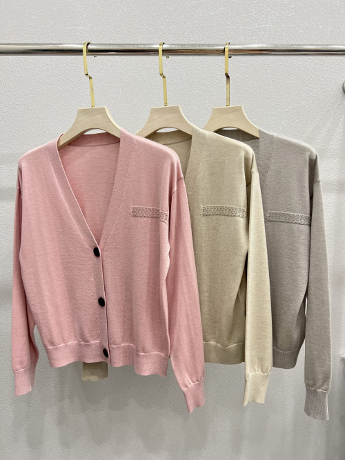 BC V넥 칼라 가디건
