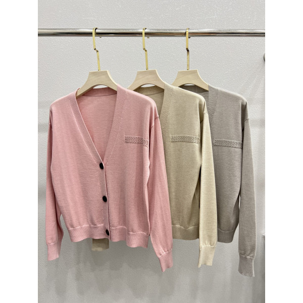 BC V넥 칼라 가디건