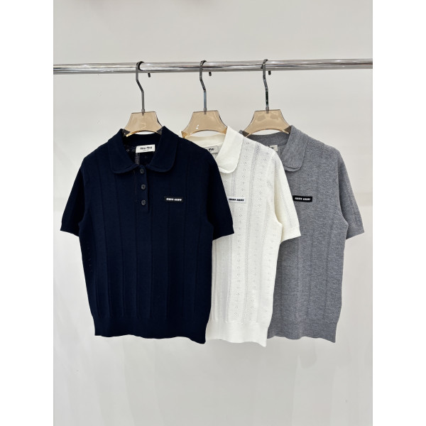 미우미우 라펠 로고 패치 자카드 니트 반팔