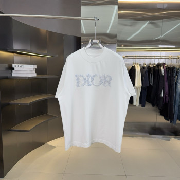 디올 입체 로고 반팔 티셔츠